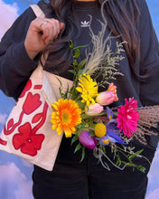 Load image into Gallery viewer, Llowel X Fleurista floral tote &amp; Bouquet!
